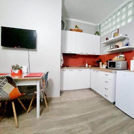 Nevila'S Apartment Tiranë Ngoại thất bức ảnh