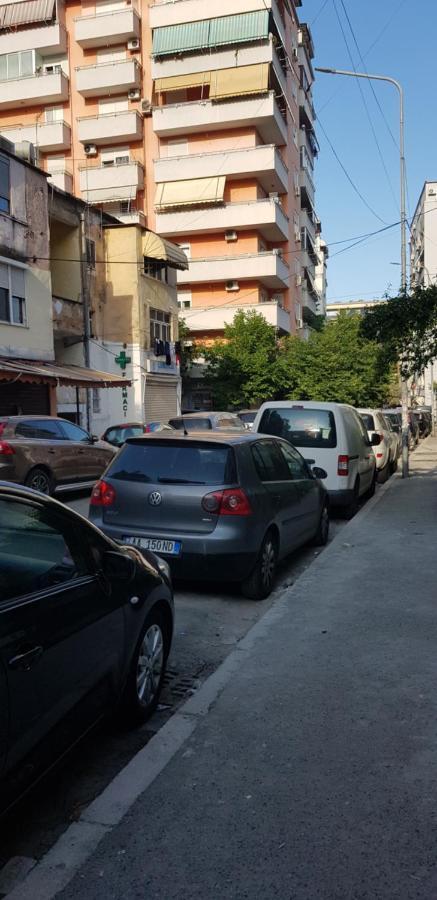 Nevila'S Apartment Tiranë Ngoại thất bức ảnh
