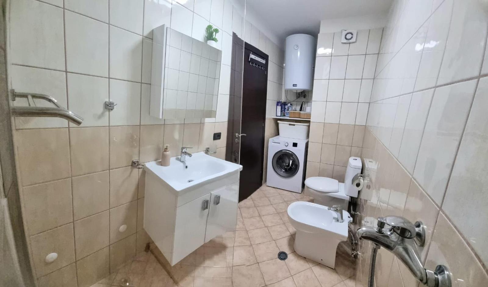 Nevila'S Apartment Tiranë Ngoại thất bức ảnh