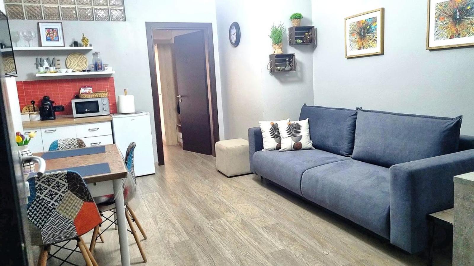 Nevila'S Apartment Tiranë Ngoại thất bức ảnh