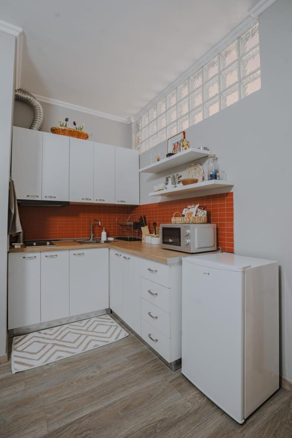 Nevila'S Apartment Tiranë Ngoại thất bức ảnh