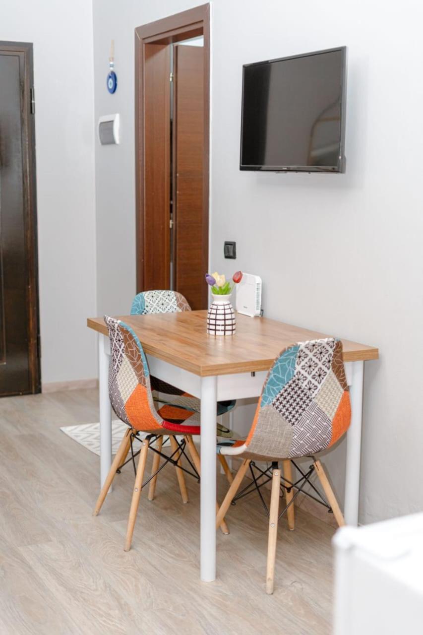 Nevila'S Apartment Tiranë Ngoại thất bức ảnh