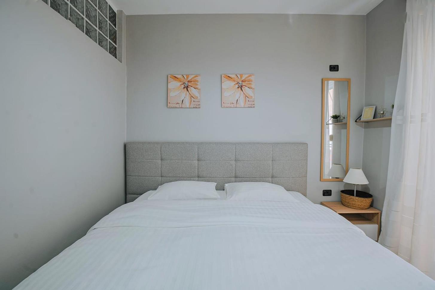 Nevila'S Apartment Tiranë Ngoại thất bức ảnh