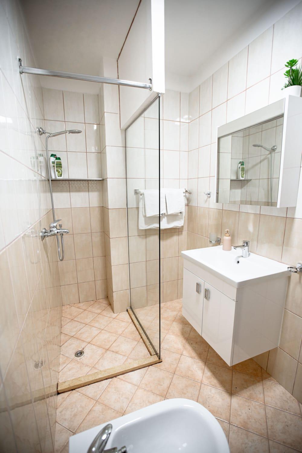 Nevila'S Apartment Tiranë Ngoại thất bức ảnh