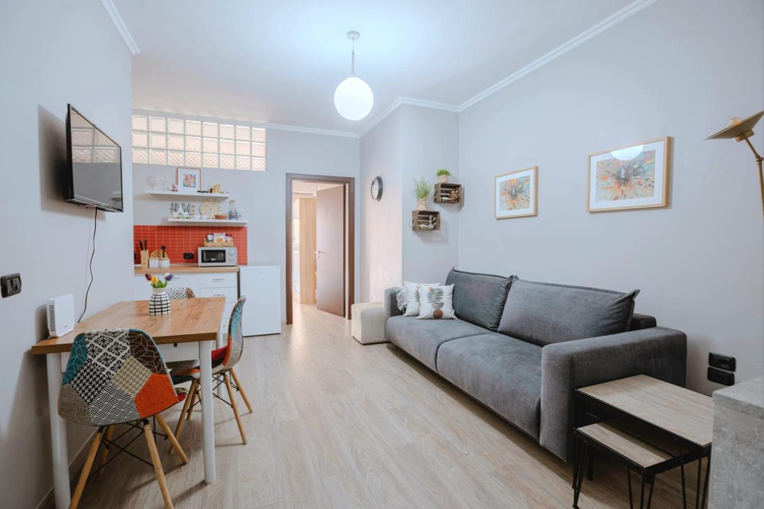 Nevila'S Apartment Tiranë Ngoại thất bức ảnh